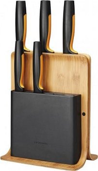 Set 5 cutite Fiskars Functional Form cu suport din bambus