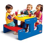 Masa picnic cu bancheta Little Tikes pentru 4 copii