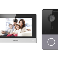 Kit videointerfon IP Hikvision DS-KIS604-S(C), o familie, 2MP, PoE, montaj aparent, Monitor 7 inch, touchscreen, card microSD