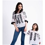 Set bluze traditionale din bumbac alb cu broderie neagra pentru mama si fiica