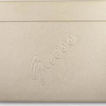 Husa Premium Guess Sleeve Saffiano Scrip  Compatibila Cu Laptop / Macbook Pro / Air 13inch