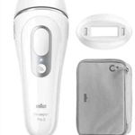 Epilator IPL BRAUN Silk expert Pro 3 PL3020 cu lumina pulsata, 300.000 impulsuri, 3 niveluri de intensitate, corp si fata, Alb cu geanta calatorie