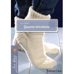 Șosete tricotate, Editura Casa