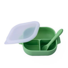 Set diversificare pentru copii farfurie compartimentata cu ventuza capac si lingurita din silicon Oaki verde pal, Oaki