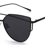 Ochelari de soare Ochi de Pisica Cat eyes Negru cu Negru, THEICONIC