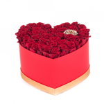 Aranjament floral Eterno, cutie inima cu trandafiri de sapun rosii, FashionForYou