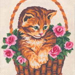 Set goblen imprimat cu ață și ac – Pisicuță în coș cu flori, 14 x 18 cm
