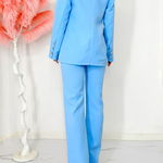 Costum elegant ZYNA, cu sacou cambrat si pantaloni evazati, Albastru deschis