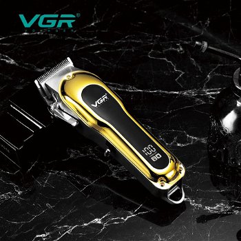 Masina de tuns profesionala VGR V680, afisaj digital, incarcare USB, lama inox, Tenq.ro