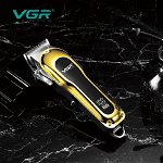 Masina de tuns profesionala VGR V680, afisaj digital, incarcare USB, lama inox, Tenq.ro